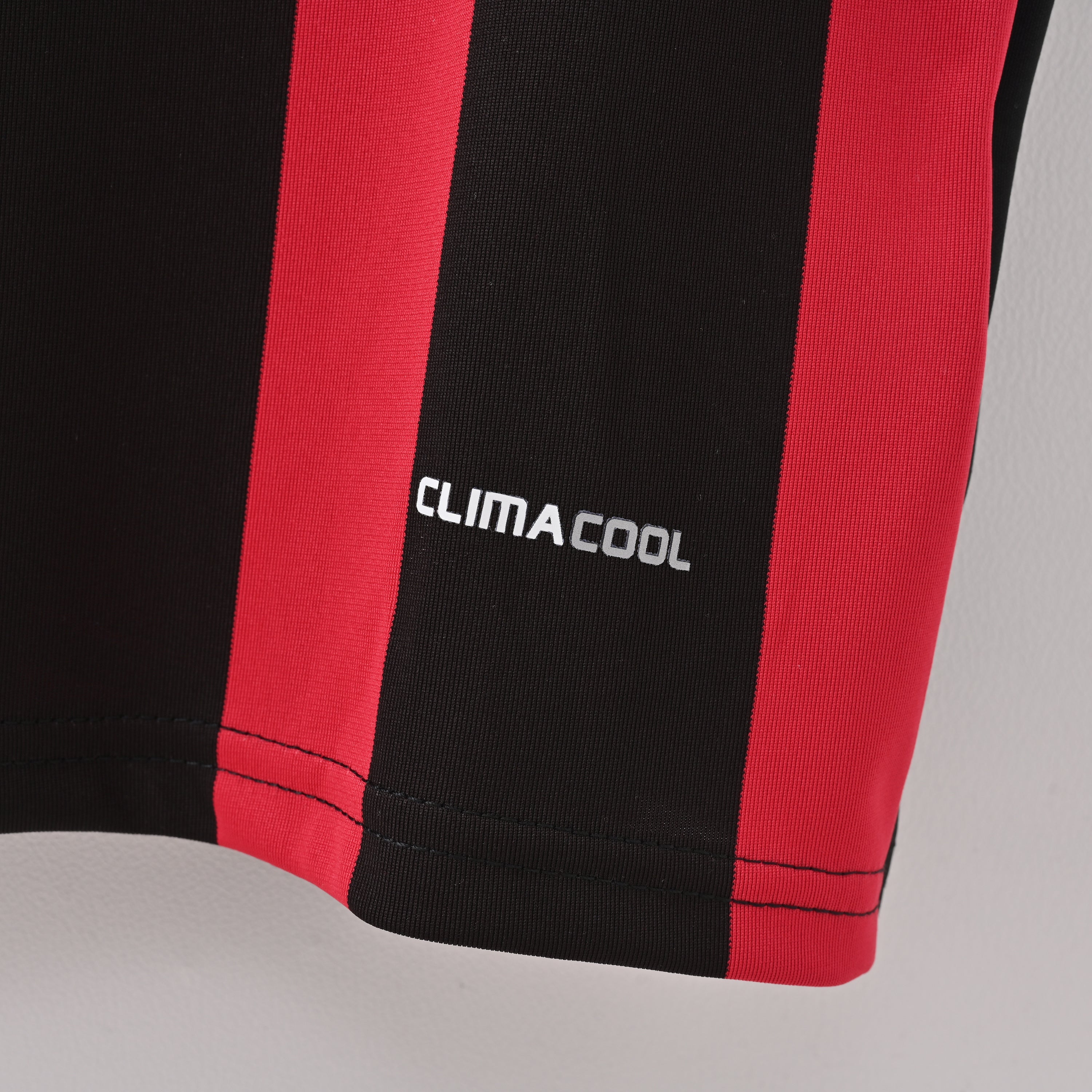 maillot-ac-milan-domicile-2009-2010-10