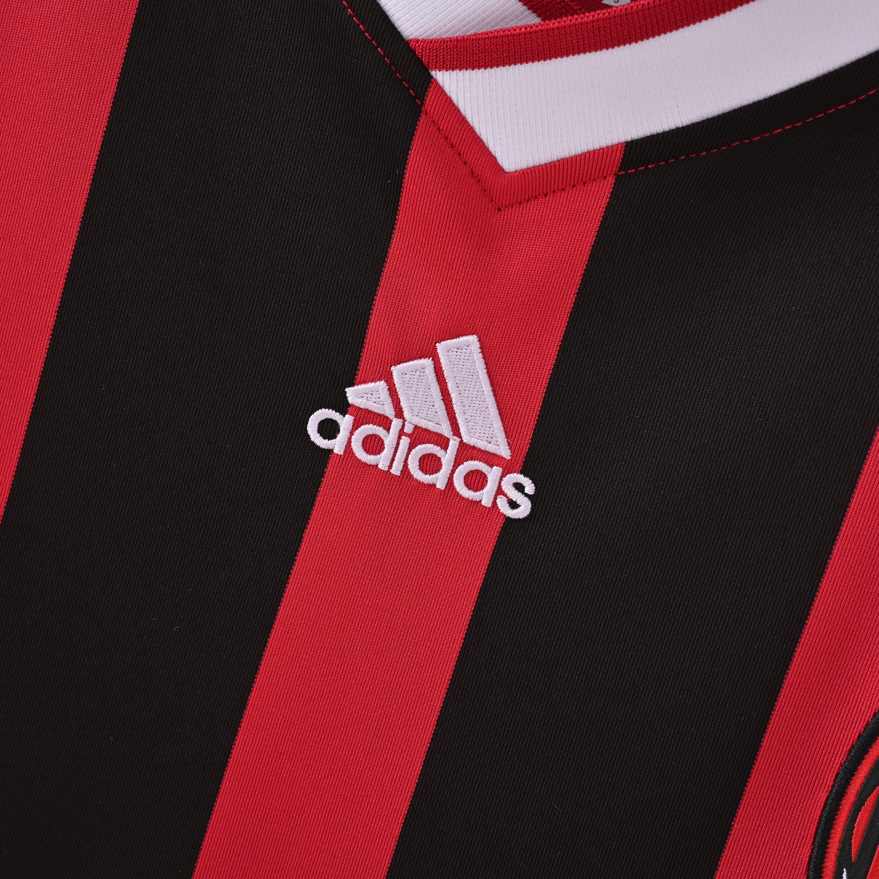 maillot-ac-milan-domicile-2009-2010-4