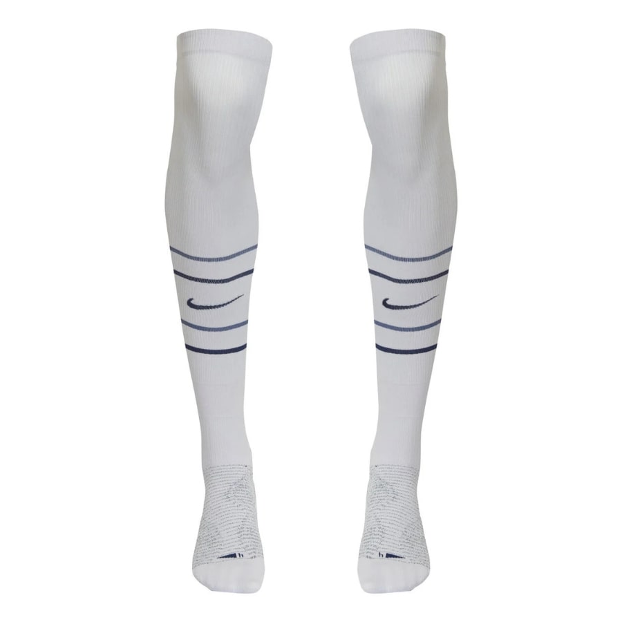 Chaussettes-Inter-Milan-Exterieur-2024-2025-2_09991344-10b4-4c25-b80e-5b800fa4c0ca