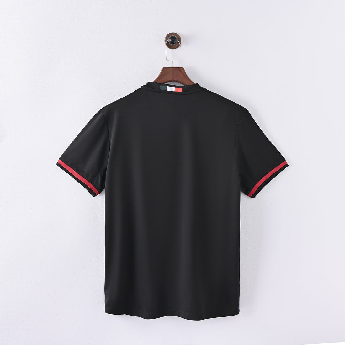 maillot-ac-milan-domicile-2016-2017-2