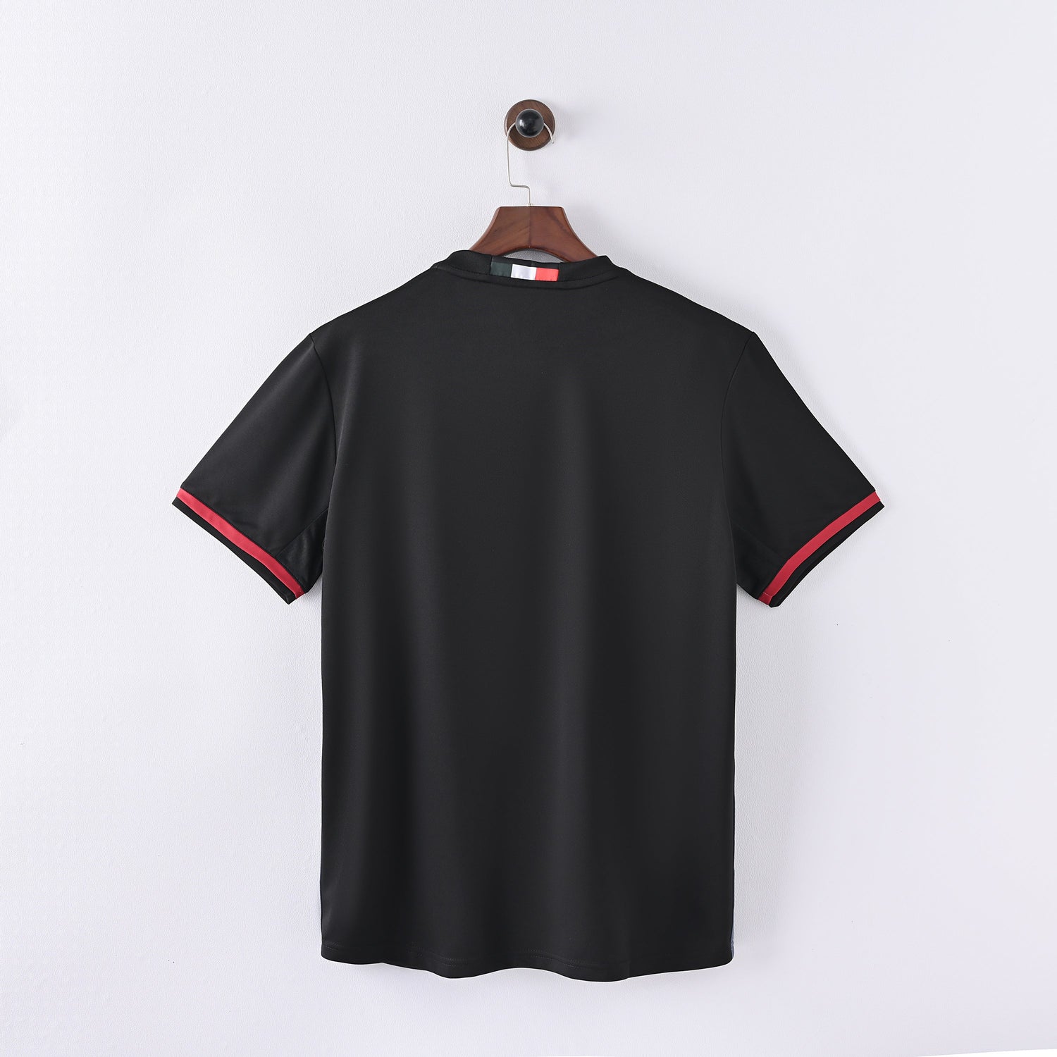 maillot-ac-milan-domicile-2016-2017-2