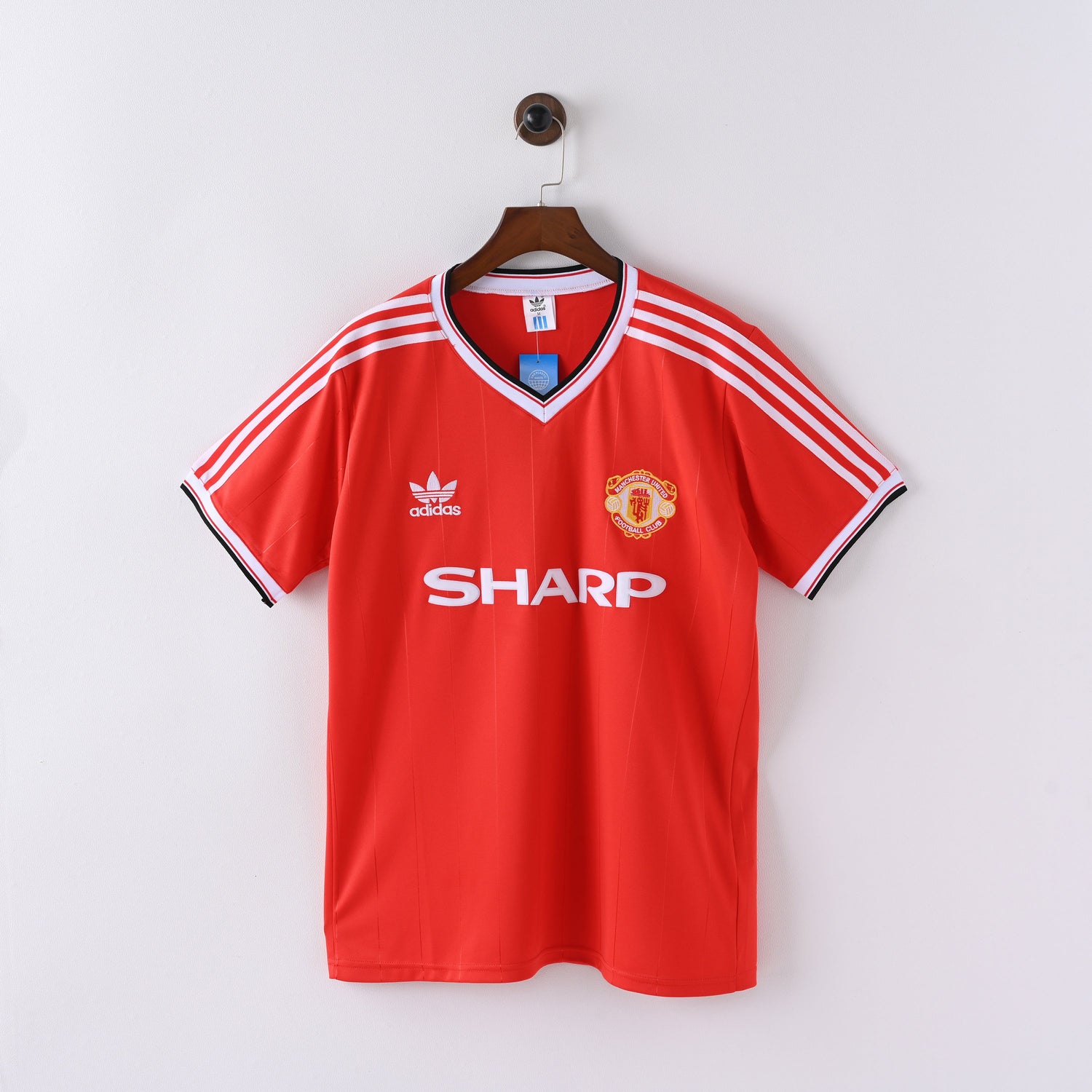 maillot-manchester-united-1983-1984-domicile-vintage-retro-1