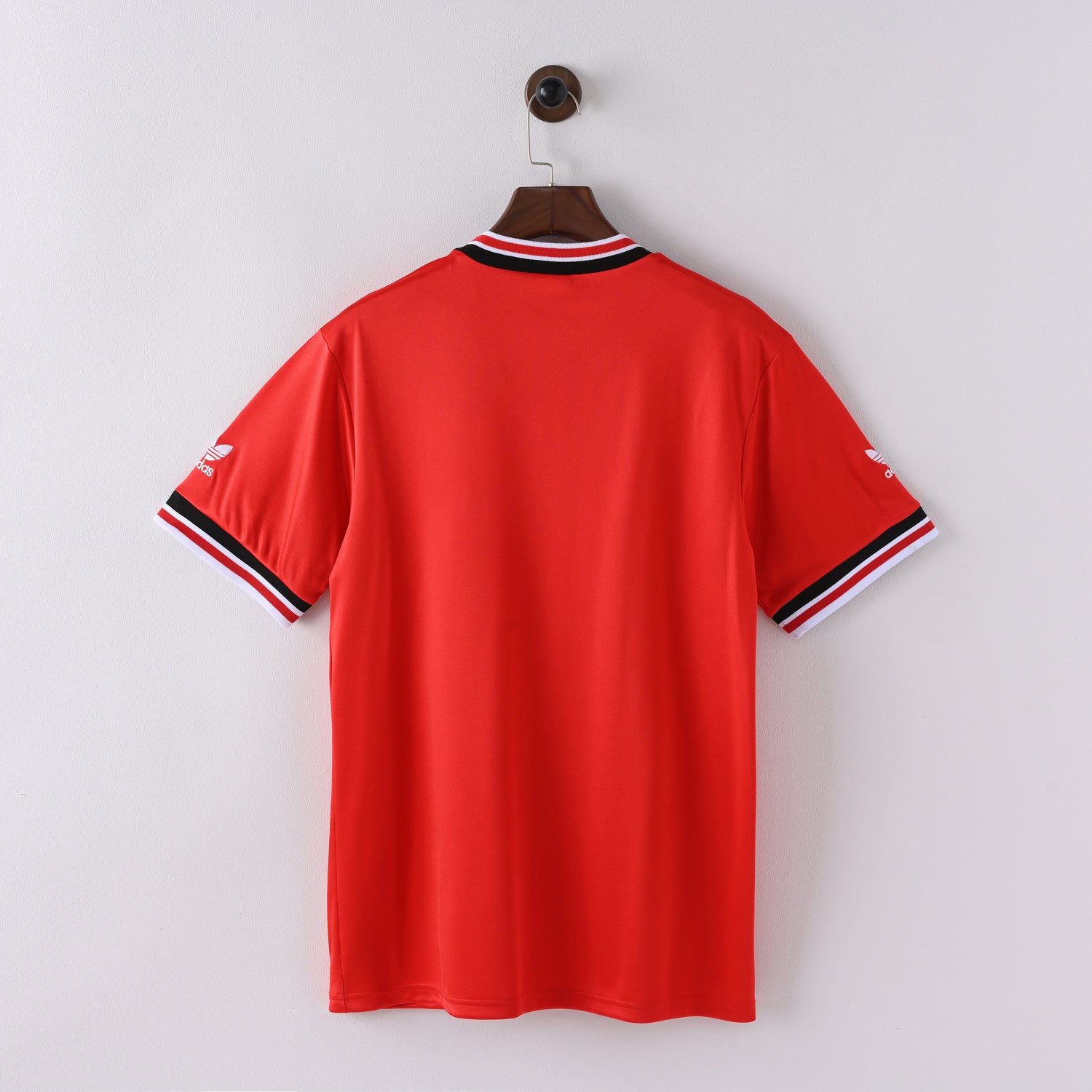 maillot-manchester-united-1984-1985-domicile-vintage-retro-2