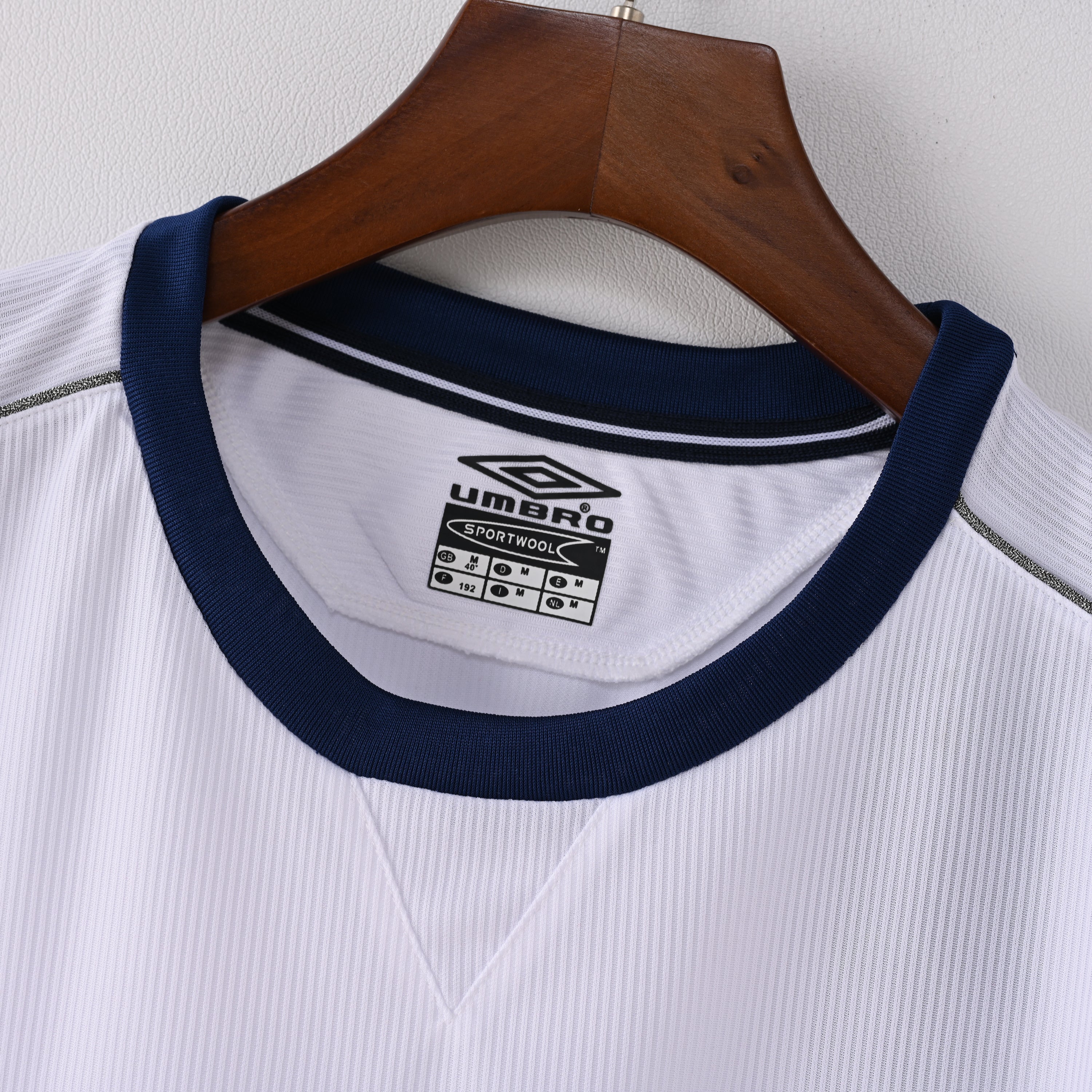 maillot-manchester-united-2000-2001-exterieur-vintage-retro-3